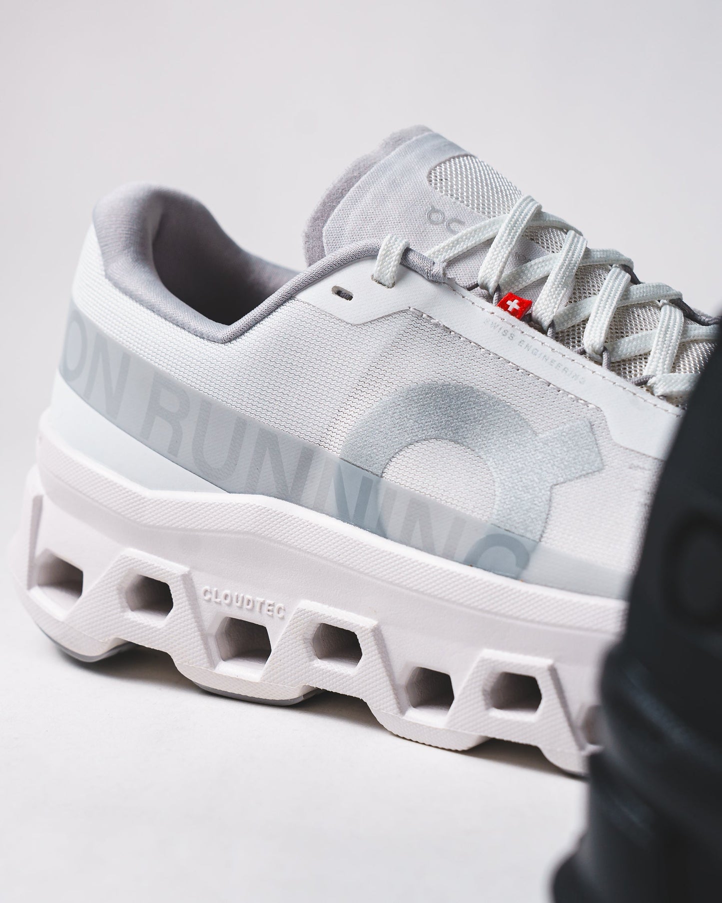 ON Men Cloudmonster 1 White 3MF30741200
